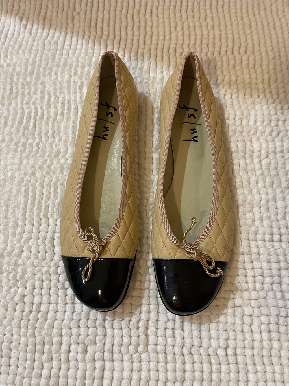 Quilted Two-Tone Ballet Flats in Beige and Black